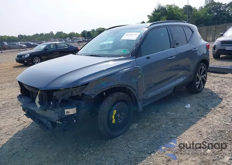 2022 Volvo Xc40 T5 R-Design из США, поврежденный, VIN YV4162UM0N2690451